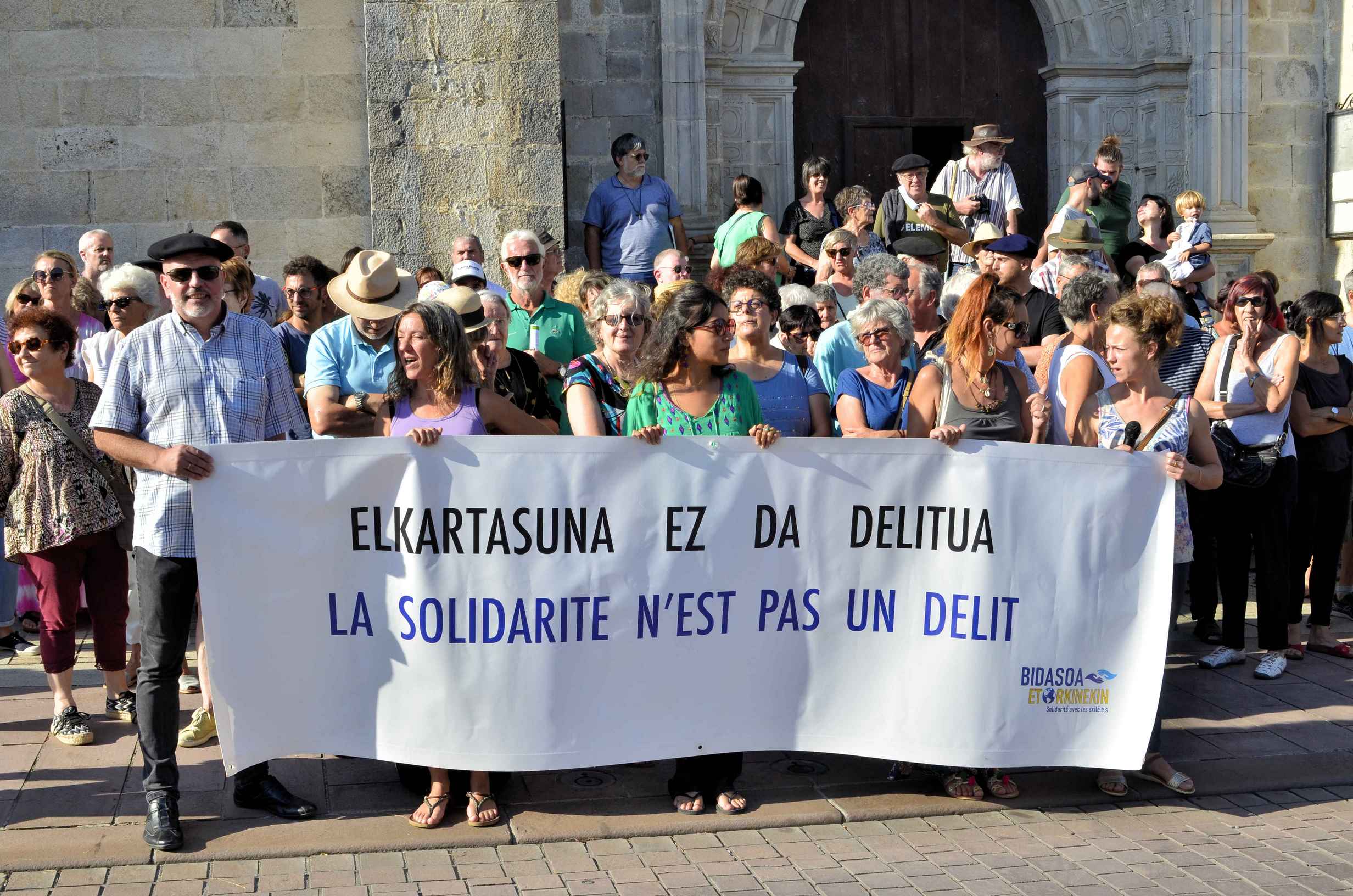 <br />
<b>Notice</b>:  Undefined variable: titre in <b>/var/www/vhosts/bidasoa-etorkinekin.org/httpdocs/views/urrugne.view.php</b> on line <b>28</b><br />
